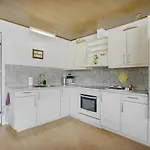 2 Bedroom Awesome In بيت للعطل Vemb