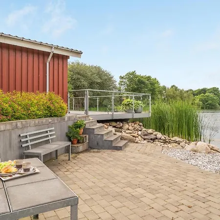 2 Bedroom Awesome In