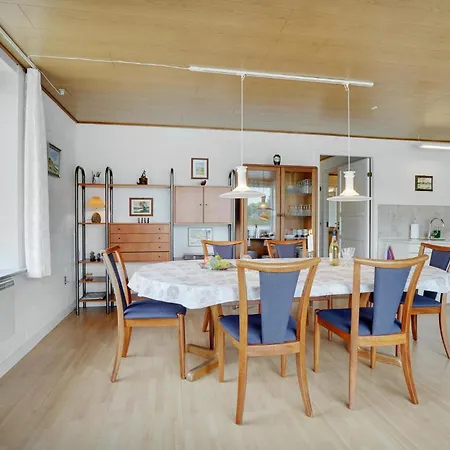 2 Bedroom Awesome In Ferienhaus *