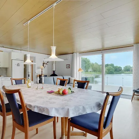 Holiday home In With House Sea View *
