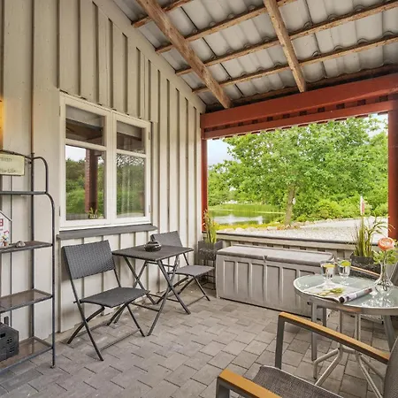 2 Bedroom Awesome In Ferienhaus Vemb
