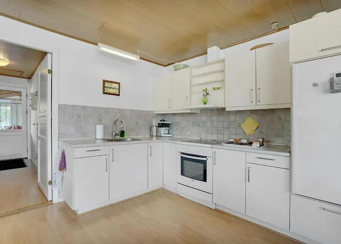 2 Bedroom Awesome In بيت للعطل Vemb