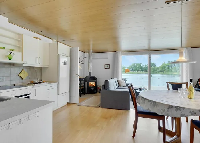 2 Bedroom Awesome In *