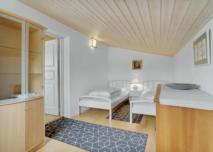 2 Bedroom Awesome In *